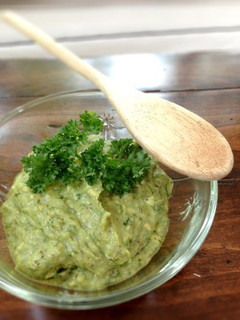A picture of Avocado ranch.
