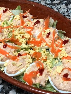 Una foto de Huevos rellenos 👌🏻