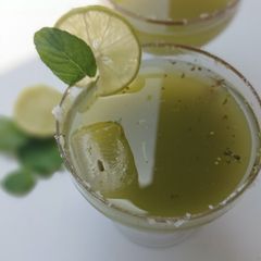 A picture of Refreshing Fennel Mint Lemonade.