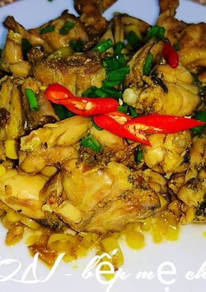 Hình của món Ếch kho sả ớt.