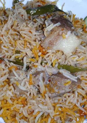 A picture of Yakhni Beef Biryani.