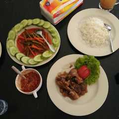 A picture of Ayam tiram sederhana tetap enak.
