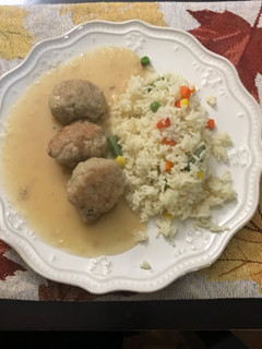 Una foto de Albóndigas de pavo en salsa de cebolla