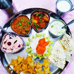A picture of Gujarati Thali.
