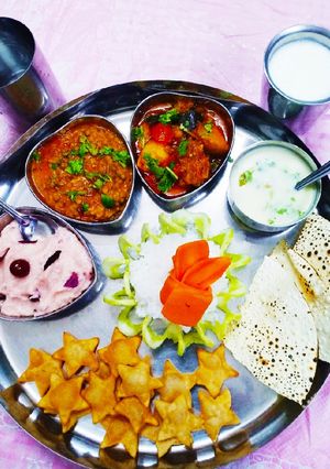 A picture of Gujarati Thali.