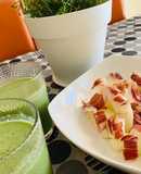 Entrante fresco: gazpacho verde y melón con jamón.🥬