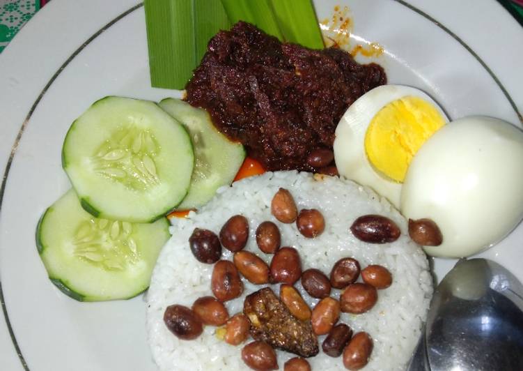 Resep Nasi lemak khas Melayu dari kota kelahirannya ibu😘 Lezat Sekali