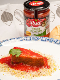 Una foto de Bacalao con fritada de tomate IBSA