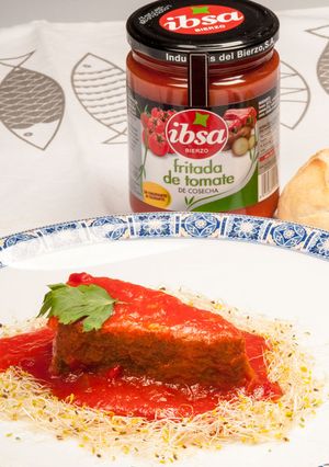 Una foto de Bacalao con fritada de tomate IBSA