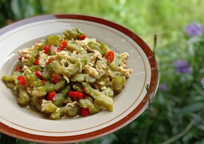 Anti Ribet, Bikin Oseng Pare Telur Yang Enak