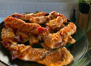 Pizzás tekercs prosciutto-val recept fotója