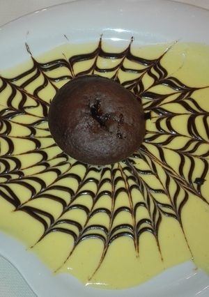 Foto di Tortino Cuore Caldo su Crema Pasticcera