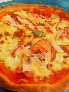 Una foto de Pizza napolitana