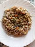 Ensalada de alubias con gulas en vinagreta