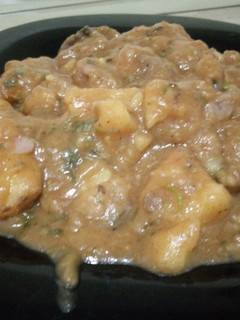 A picture of Stewed Arrowroots, potatoes and matoke.