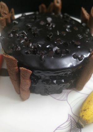 A picture of Chocalte banana cake.