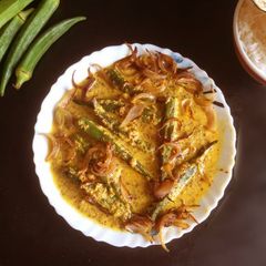 A picture of Lady finger in mustard sauce.