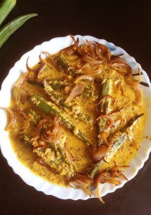 A picture of Lady finger in mustard sauce.
