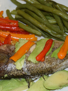 Una foto de Huachinango al horno con hierbas