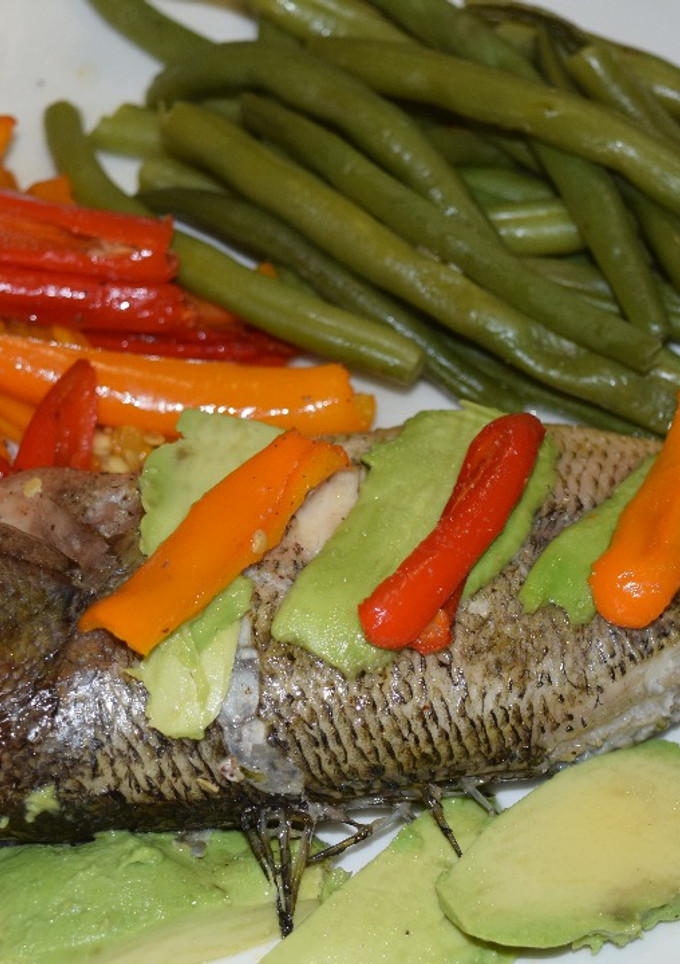 Una foto de Huachinango al horno con hierbas