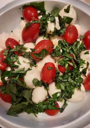 Una foto de Sin albahaca no hay caprese