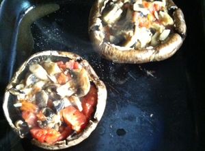 Una foto de Portobello rellenos de champignons ©