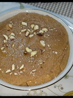 सूजी का हलवा (suji ka halwa recipe in hindi) रेसिपी मुख्य फोटो