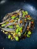 Tumis pindang gereh pete pedas