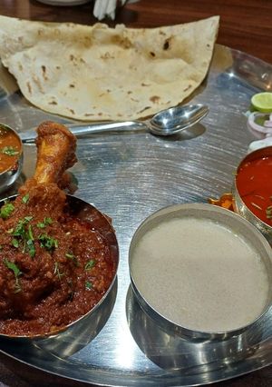 A picture of Amritsari chicken masala.