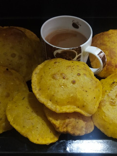 आलू पूरी (Aloo Puri recipe in hindi) रेसिपी मुख्य फोटो