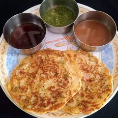 A picture of Suji Uttapam.