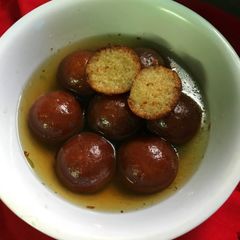 A picture of Vrat ke gulab jamun.