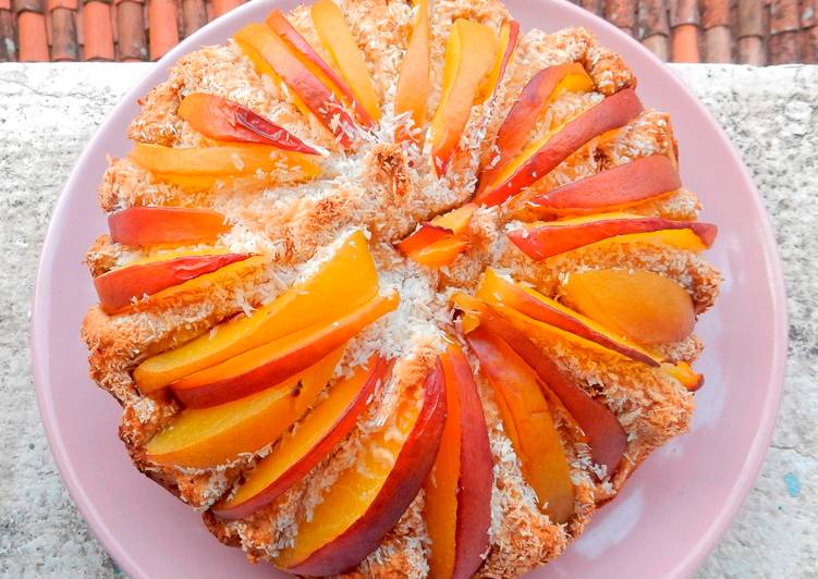 Torta al cocco e pesca