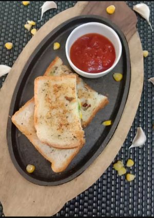 A picture of Cheesy Stuffed Garlic Bread.