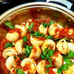 A picture of Egg curry.