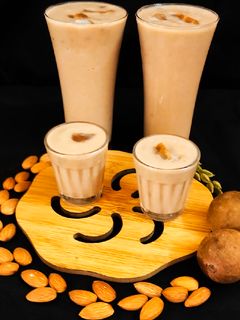 चीकू शेक (chiku shake recipe in Hindi) रेसिपी मुख्य फोटो
