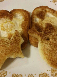A picture of Eggs in a Basket.