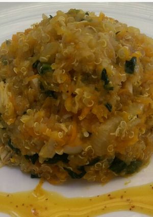 Una foto de Quinoa con pollo