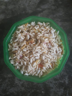 चटपटी भेल(Chatpati bhel recipe in hindi) रेसिपी मुख्य फोटो