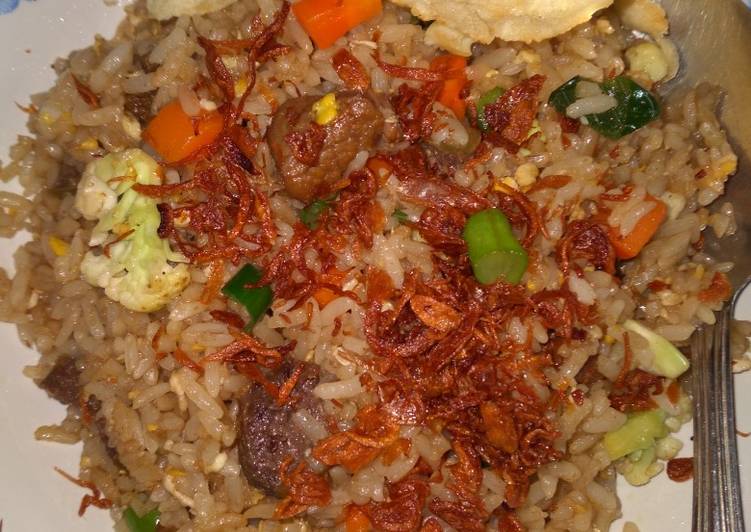 Bagaimana Menyiapkan Nasi goreng vegetarian Anti Gagal