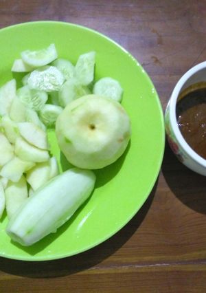 Foto resep Fruit Salad with Palm Sugar and Peanut Sauce #RujakManis #Rujaklegi #Rujakdulit