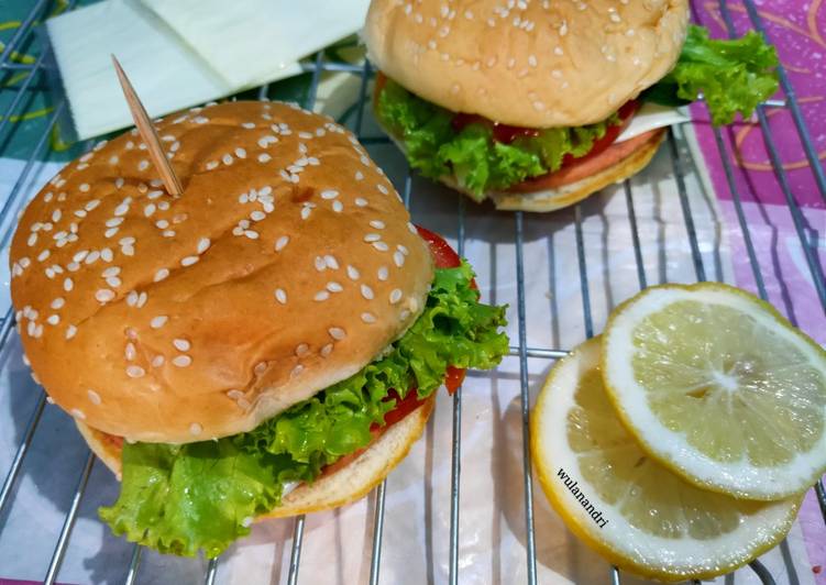 Bagaimana Menyiapkan Beef Burger? yang Enak