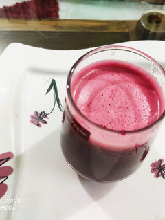 A picture of Healthy beetroot juice.