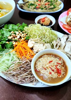 Hình của món Gỏi ngũ sắc chay.