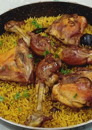 A picture of Chicken Majboos.