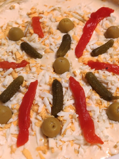 Una foto de Ensaladilla rusa 🥔🥚🥒