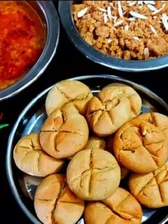 दाल बाटी चूरमा (dal bati churma recipe in Hindi) रेसिपी मुख्य फोटो
