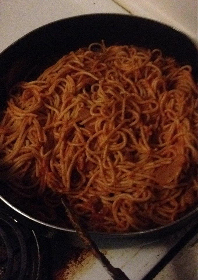Una foto de Espagueti con tomate