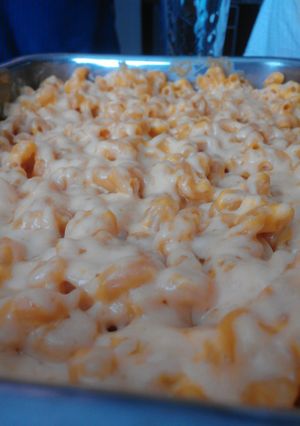 Una foto de Mac and cheese (Macarrones con queso)