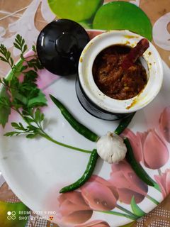लहसुन प्याज़ की चटनी (lahsun pyaz ki chutney recipe in hindi) रेसिपी मुख्य फोटो